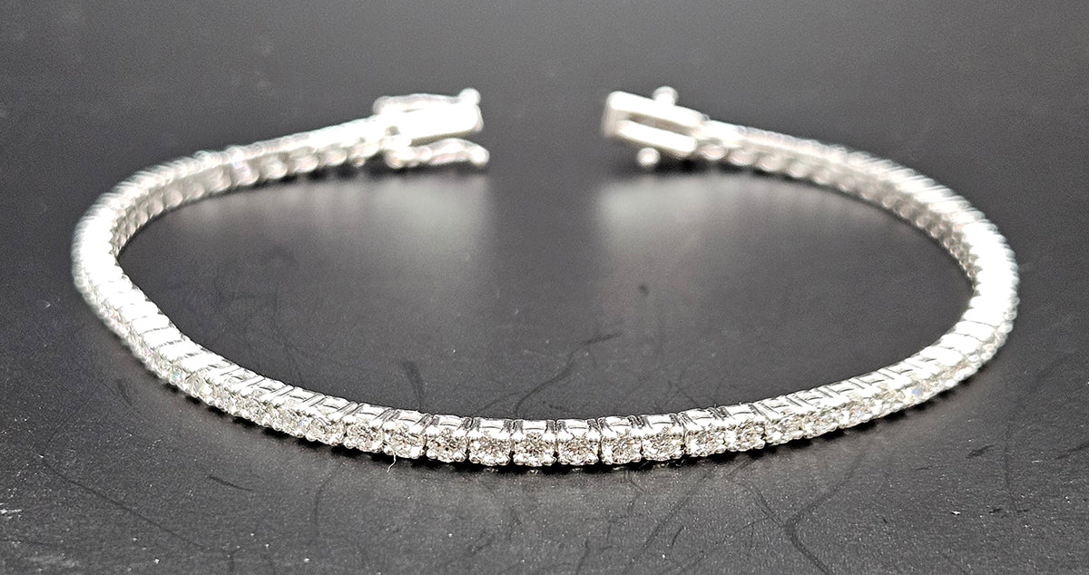 3.2-3.4 ct tw Tennis Bracelet - Lab-Grown in 14k White Gold