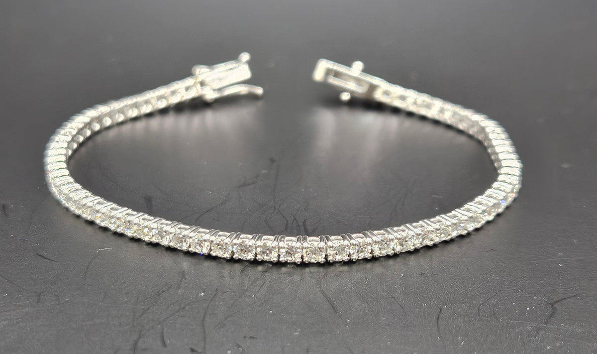 4-4.25 ct tw Tennis Bracelet - Lab-Grown in 14k White Gold