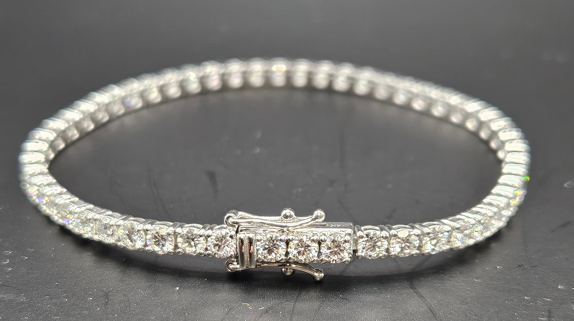 5.75-6 ct tw Tennis Bracelet - Lab-Grown Diamonds in 14k White Gold